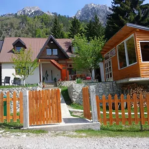 Pensjonat Bujtina Albjoni, Valbone